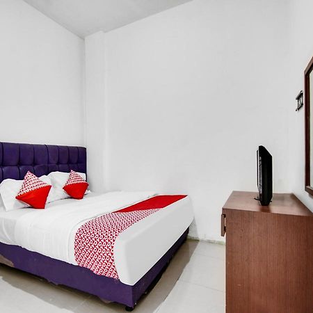 Oyo 90897 Hotel Sepupu Satria 北干巴鲁 外观 照片