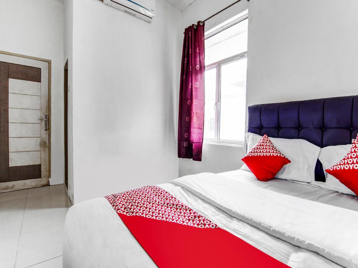 Oyo 90897 Hotel Sepupu Satria 北干巴鲁 外观 照片