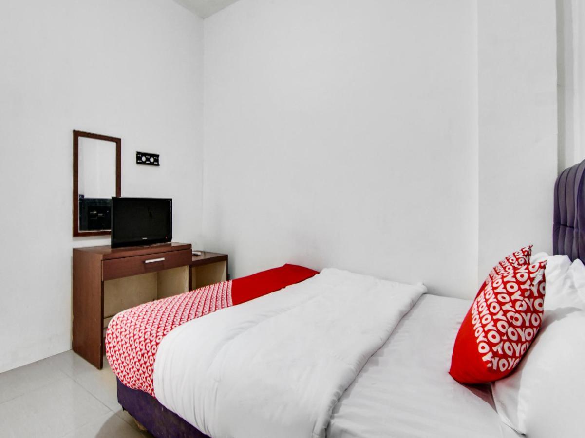 Oyo 90897 Hotel Sepupu Satria 北干巴鲁 外观 照片