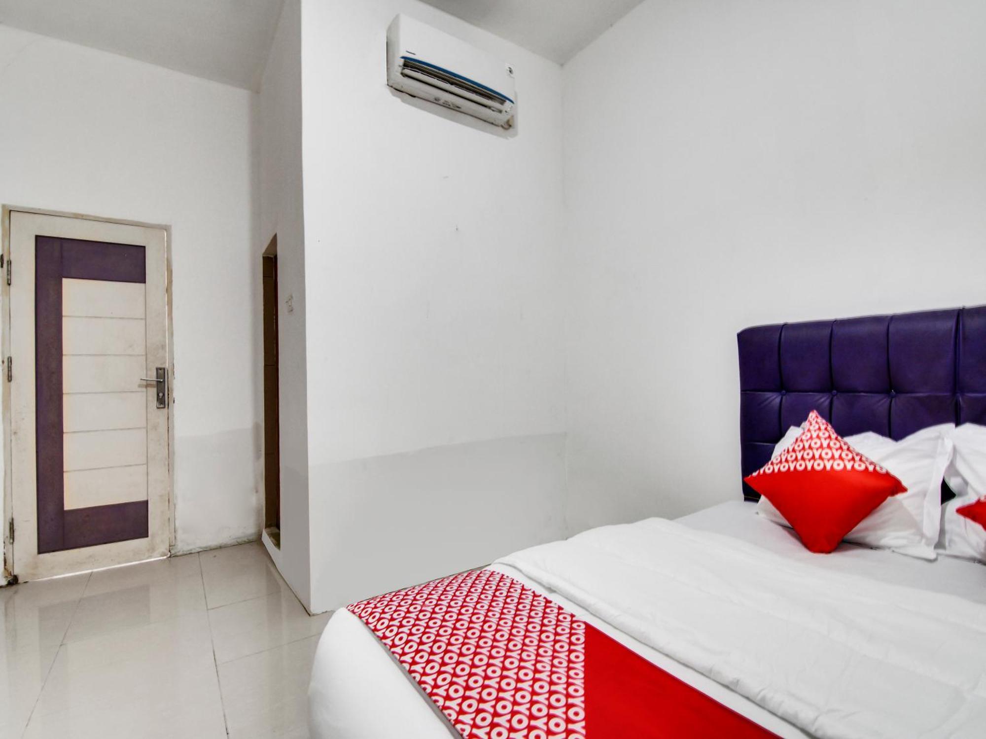 Oyo 90897 Hotel Sepupu Satria 北干巴鲁 外观 照片
