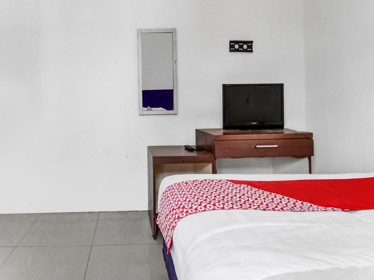 Oyo 90897 Hotel Sepupu Satria 北干巴鲁 外观 照片