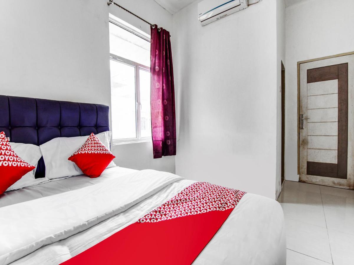 Oyo 90897 Hotel Sepupu Satria 北干巴鲁 外观 照片